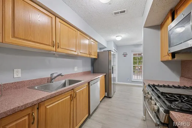 $219,000 | 14443 Bantry Lane, Unit 1, Chesterfield, MO 63017