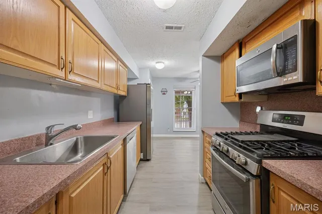 $219,000 | 14443 Bantry Lane, Unit 1, Chesterfield, MO 63017