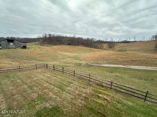 $799,900 | 811 Pioneer Road, Rose Hill, VA 24281