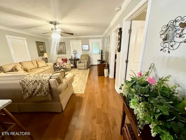 $675,000 | 811 Pioneer Road, Rose Hill, VA 24281