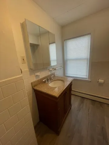 $2,250 | 495 Washington Street, Unit 2, Abington, MA 02351