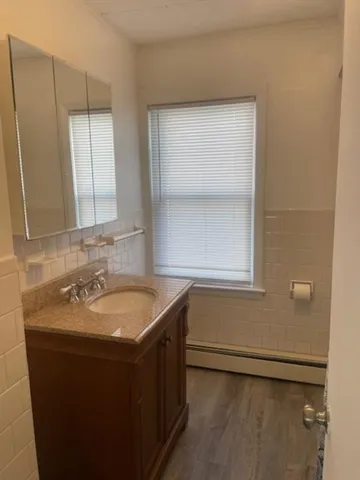 $2,250 | 495 Washington Street, Unit 2, Abington, MA 02351