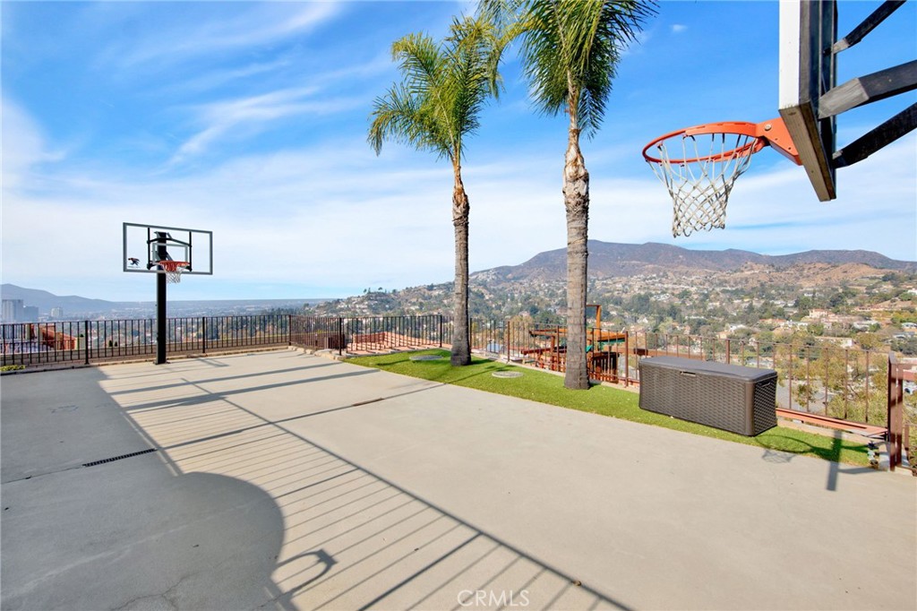 1259 Swarthmore Drive Glendale, CA 91206 - Photo 30 of 33 a view of a terrace with seating space