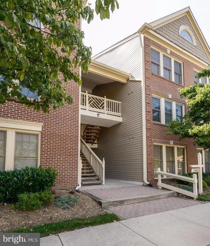 3800 Ridge Knoll Court, Unit 307B Fairfax, VA 22033 - Photo 2 of 19