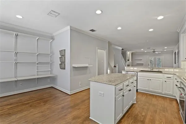 $4,650 | 2808 North Hall Street, Dallas, TX 75204