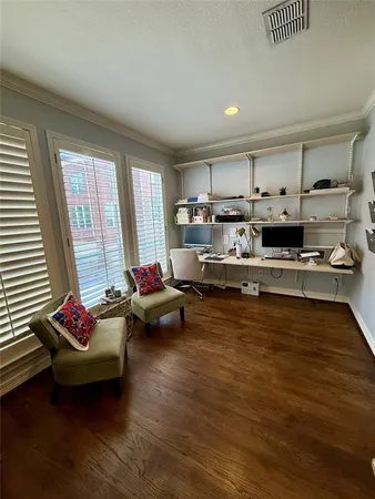 $4,650 | 2808 North Hall Street, Dallas, TX 75204