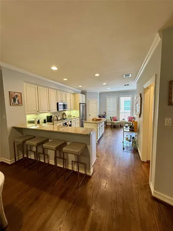 $4,650 | 2808 North Hall Street, Dallas, TX 75204