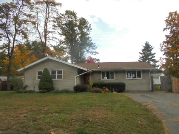131 Ellendale Circle Springfield, MA 01128 - Photo 1 of 11 Gallery Image 1