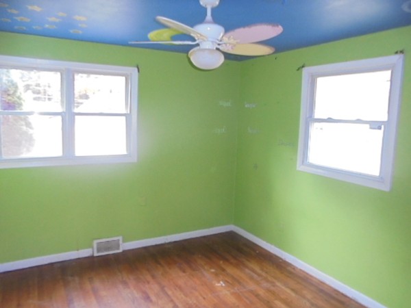 131 Ellendale Circle Springfield, MA 01128 - Photo 7 of 11 Gallery Image 7