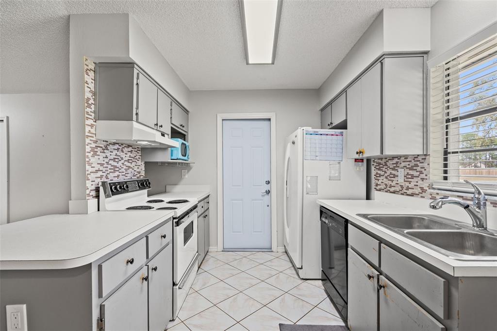 13130 Feather Street Spring Hill, FL 34609 - Photo 25 of 35