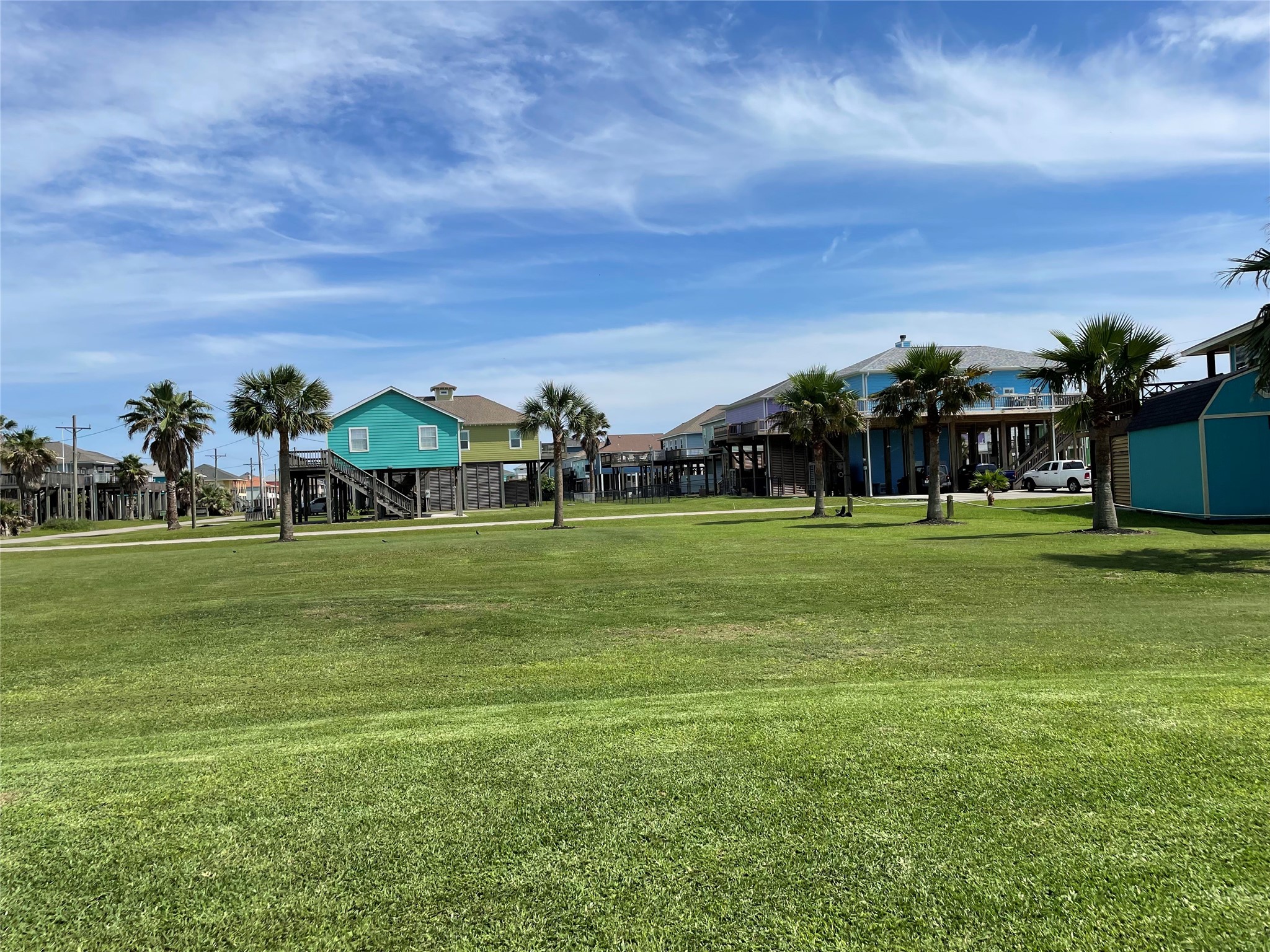 943 Gulfview Road Crystal Beach, TX 77650 - Photo 5 of 6