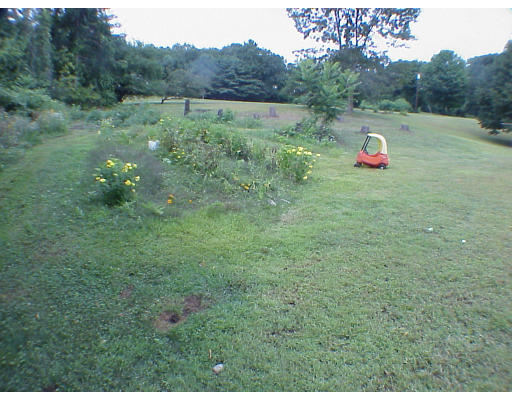 17 Mountain Road Hatfield, MA 01088 - Photo 7 of 9