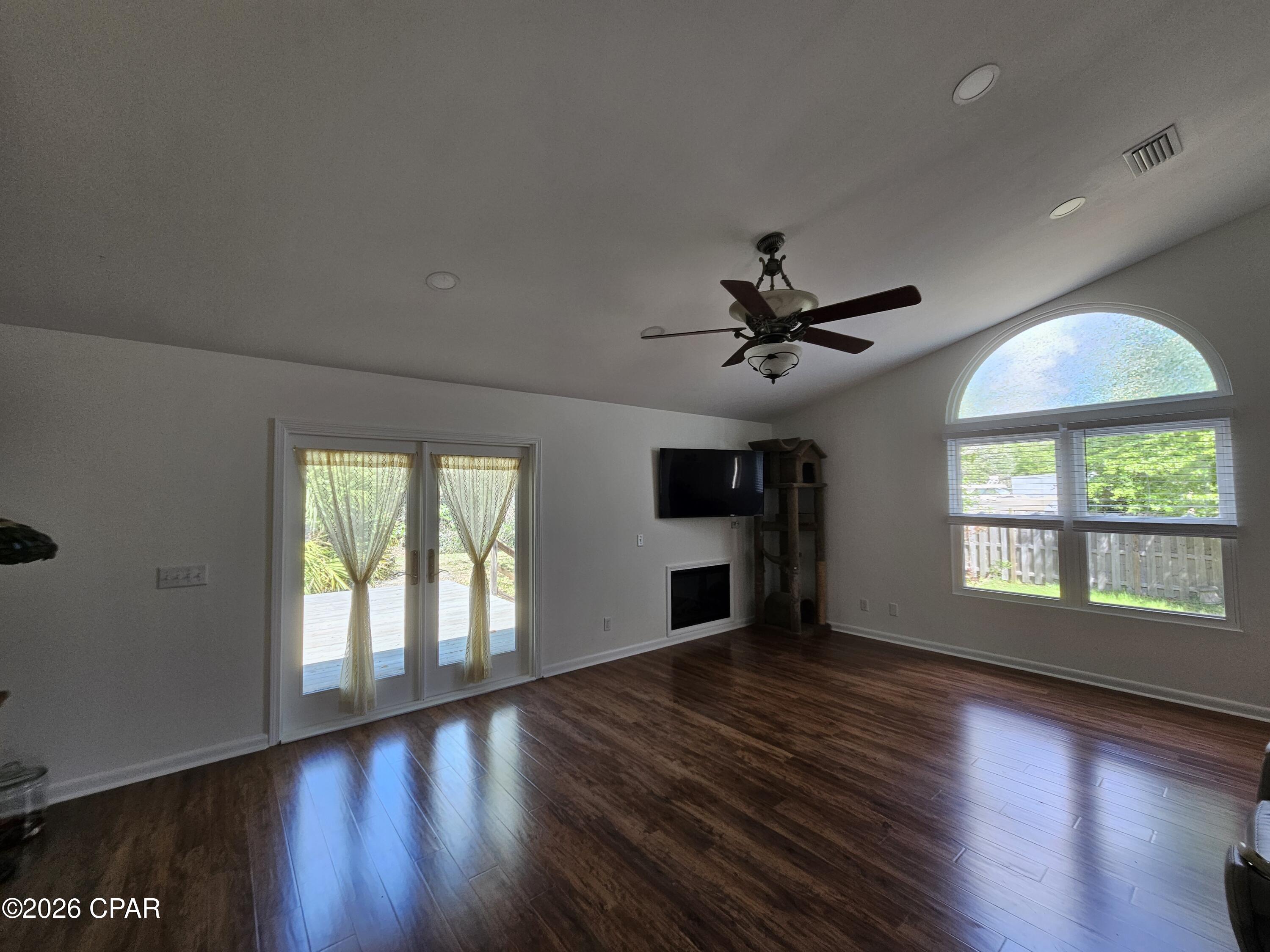 2511 Commander Road Southport, FL 32409 - Photo 15 of 40