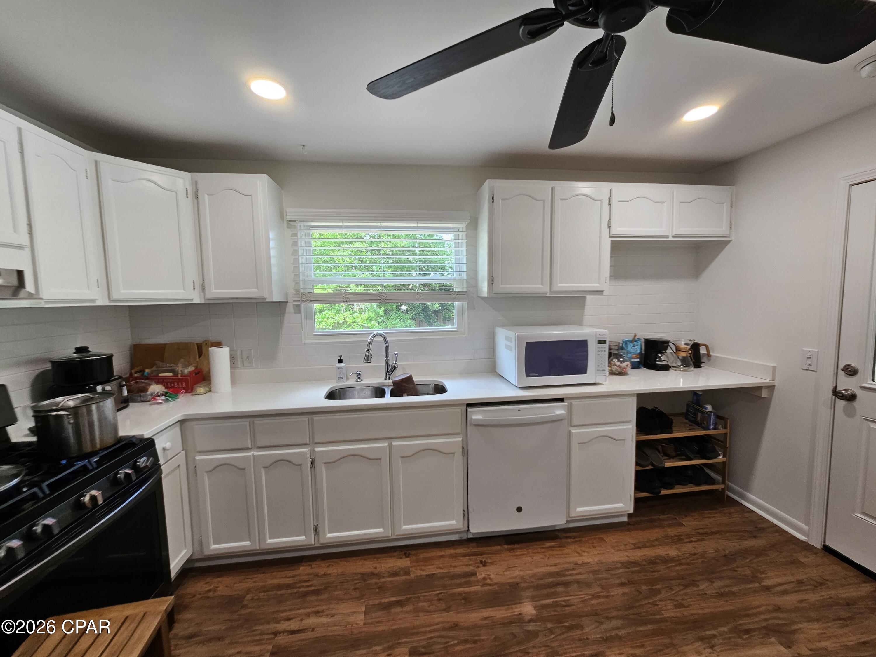 2511 Commander Road Southport, FL 32409 - Photo 17 of 40