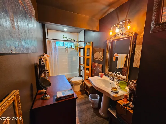 $275,000 | 2511 Commander Road, Southport, FL 32409