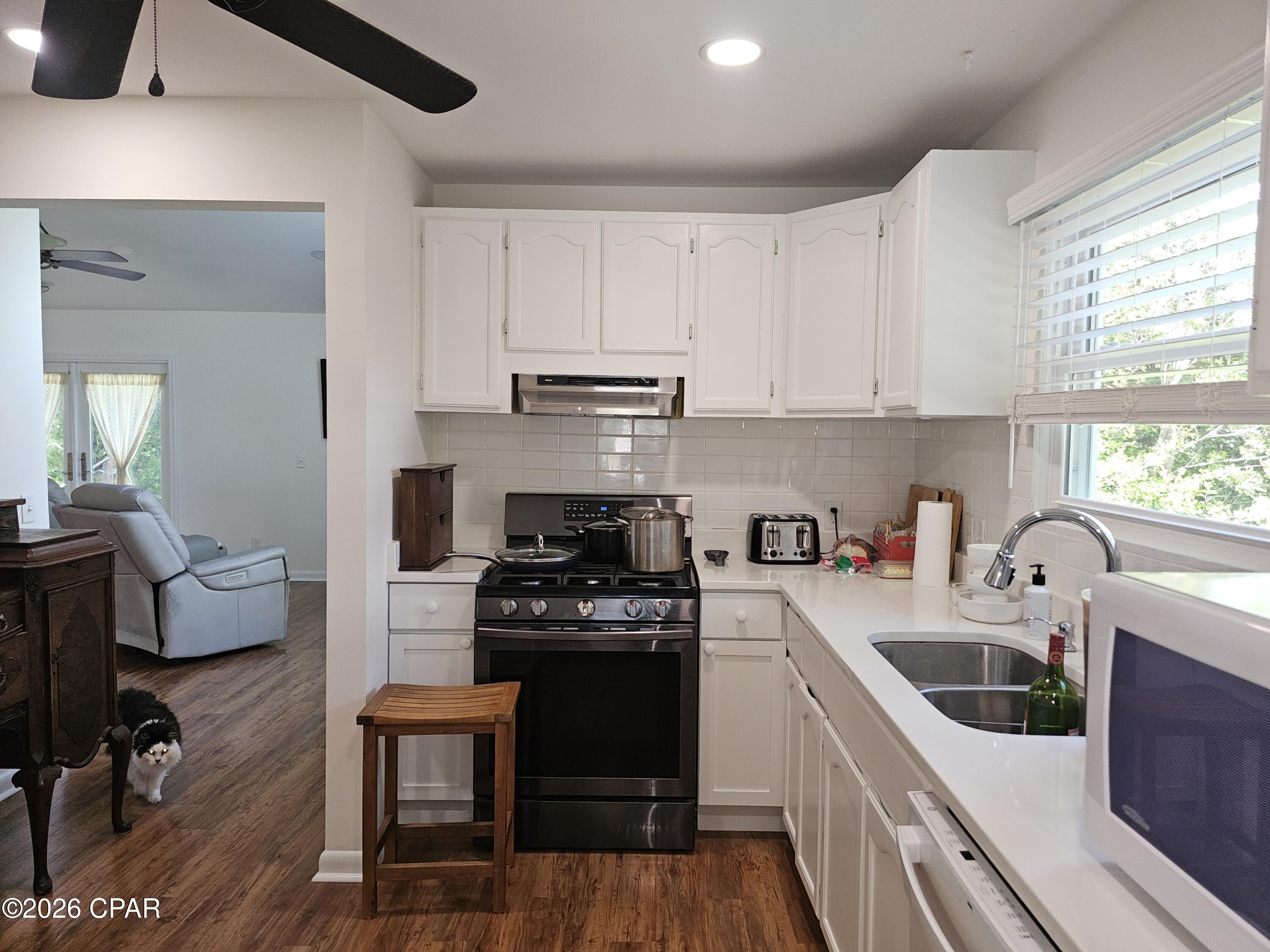 2511 Commander Road Southport, FL 32409 - Photo 18 of 40