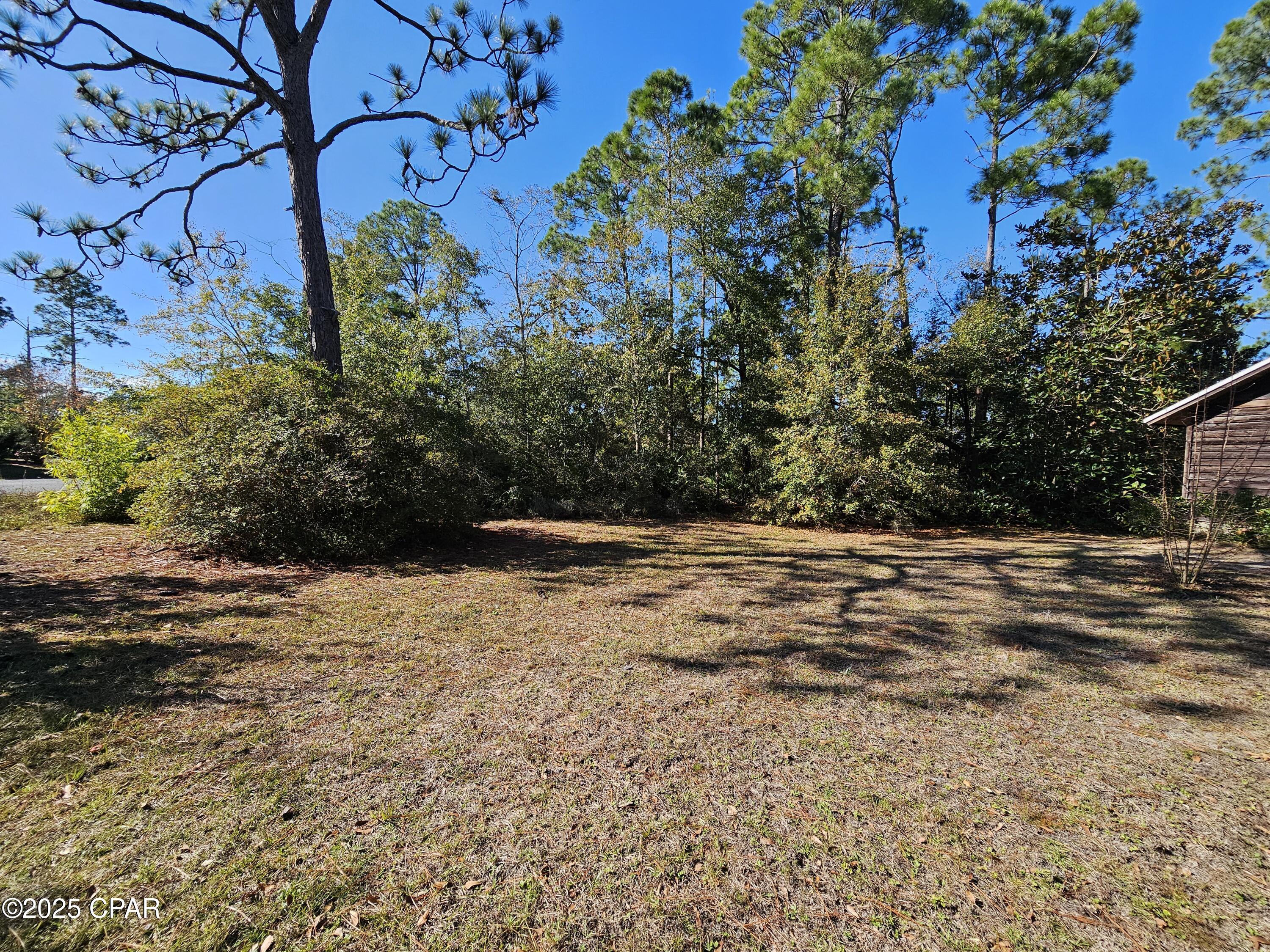 2511 Commander Road Southport, FL 32409 - Photo 4 of 20