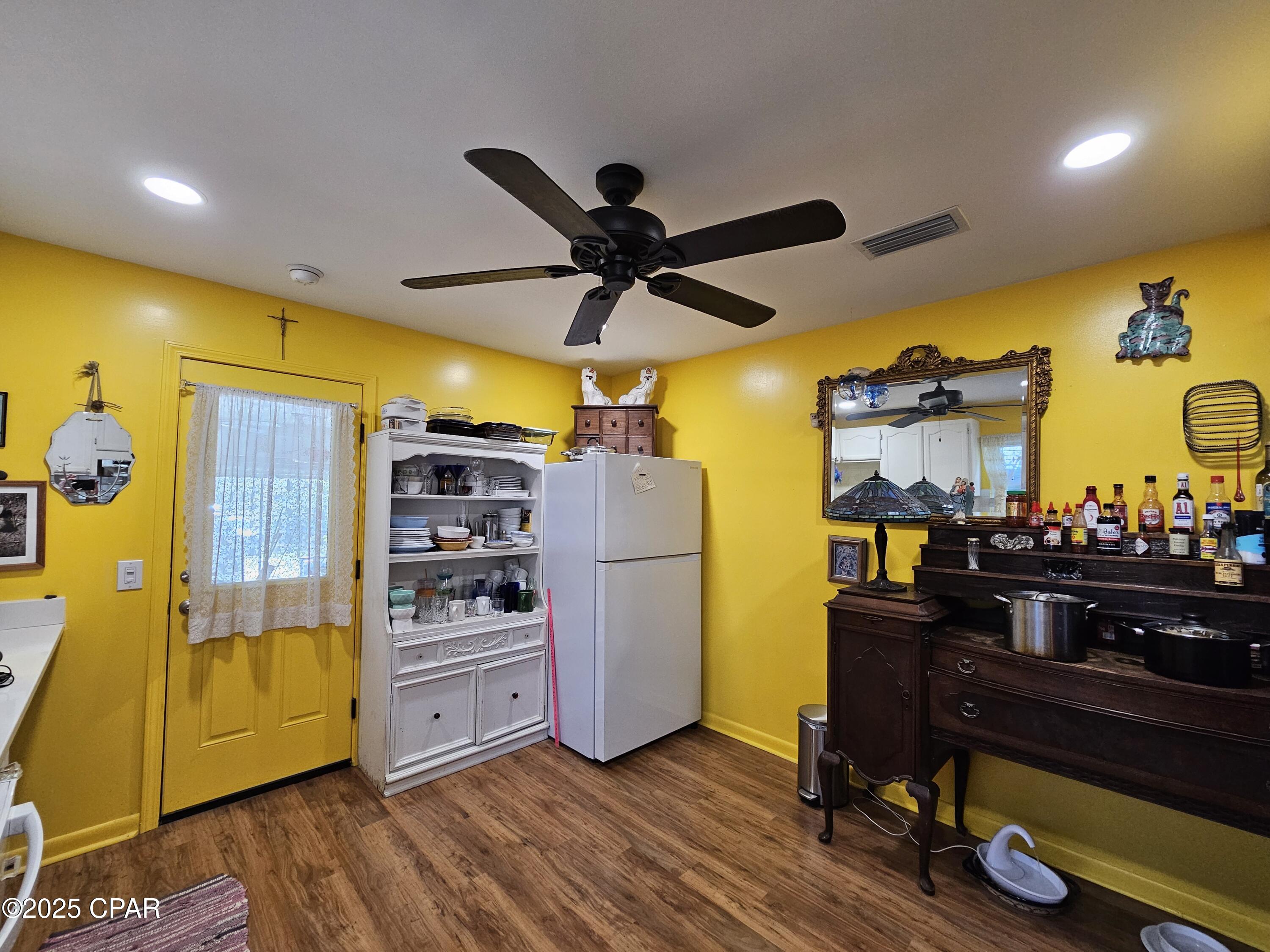 2511 Commander Road Southport, FL 32409 - Photo 7 of 20