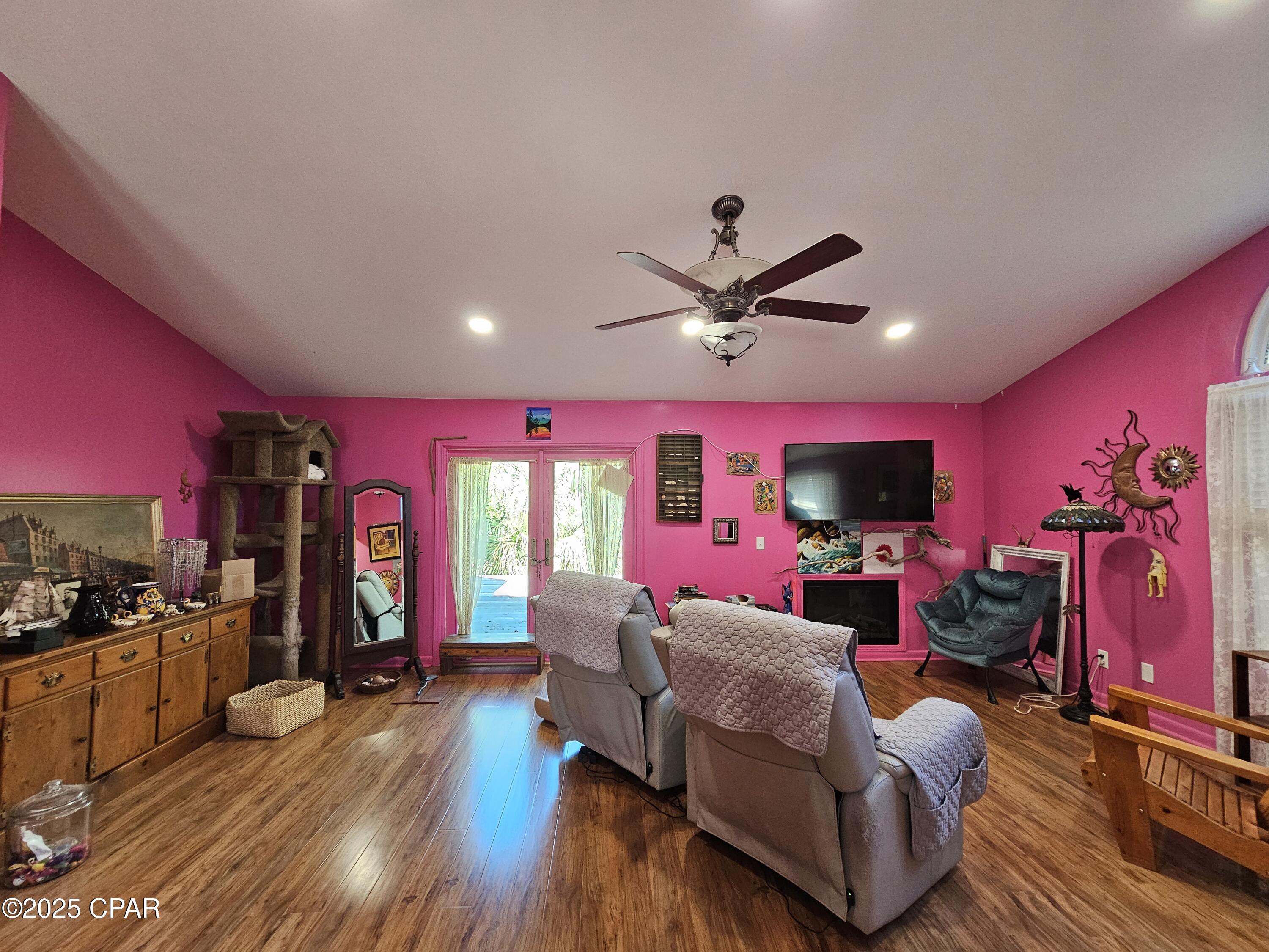 2511 Commander Road Southport, FL 32409 - Photo 9 of 20