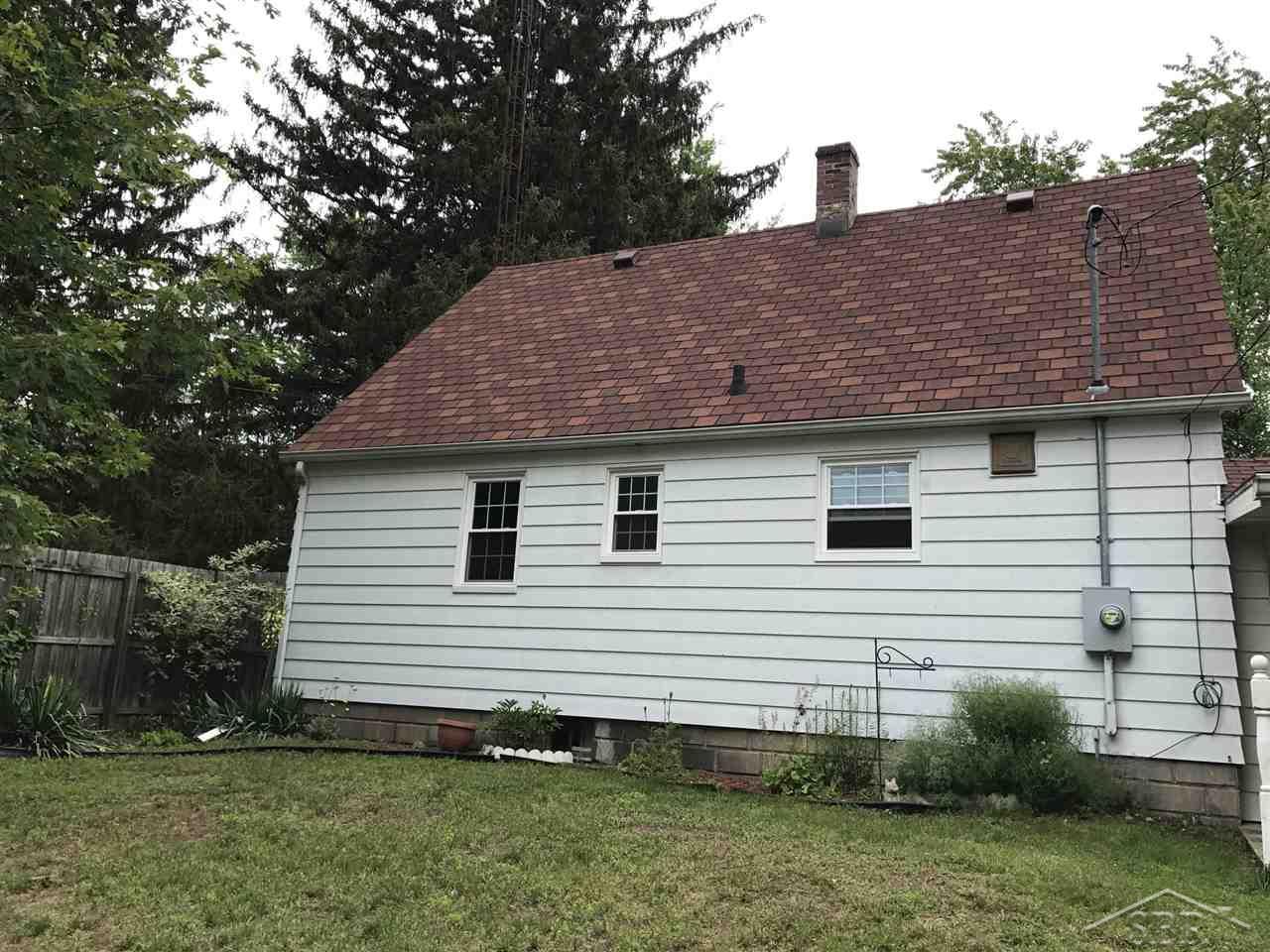 605 North Miller Road Saginaw, MI 48609 - Photo 17 of 59 31324142-16.JPG
