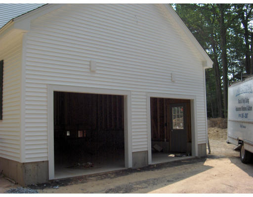 5 Groton-Shirley Road Ayer, MA 01432 - Photo 3 of 7