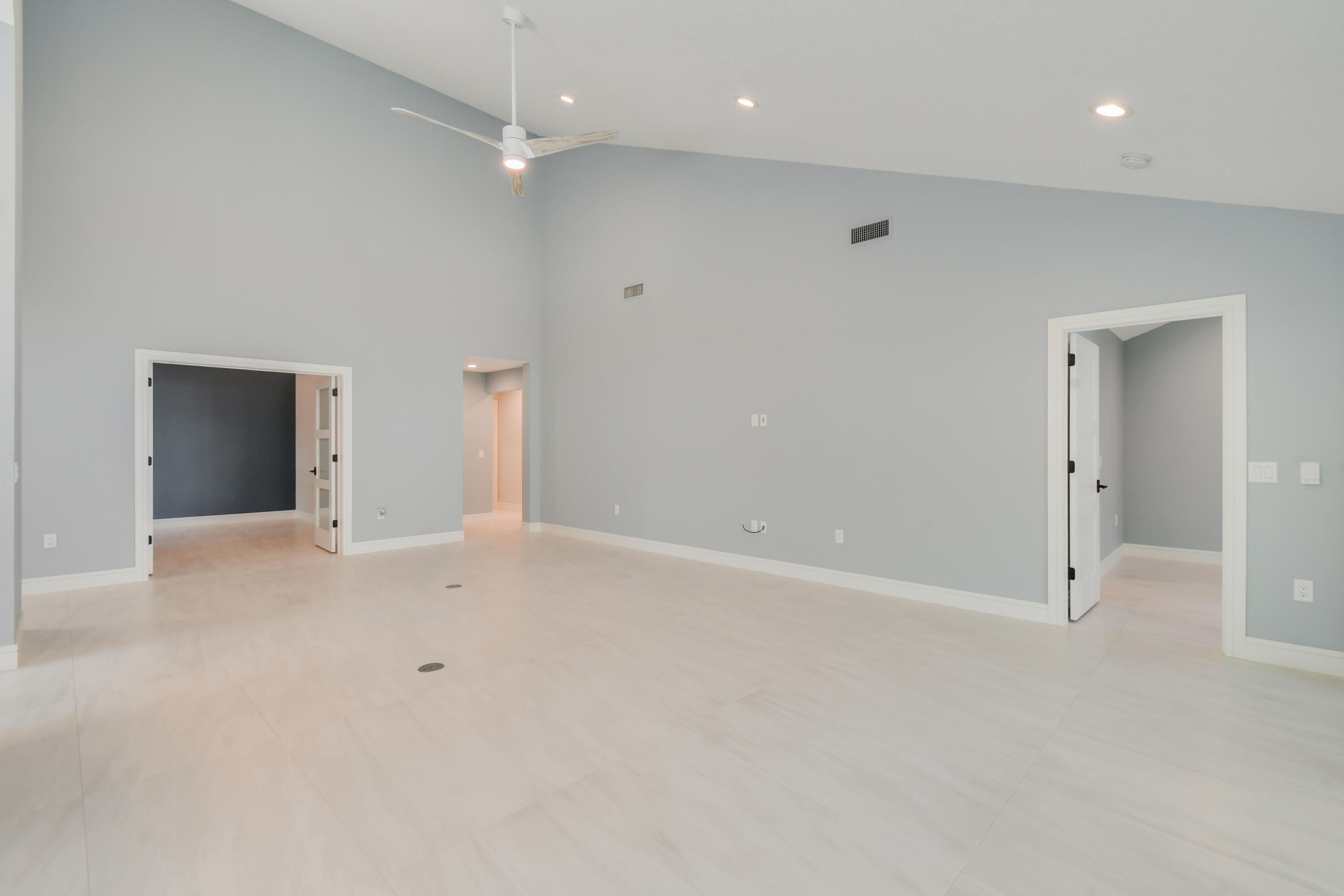 438 River Edge Road Jupiter, FL 33477 - Photo 15 of 80 Living area2