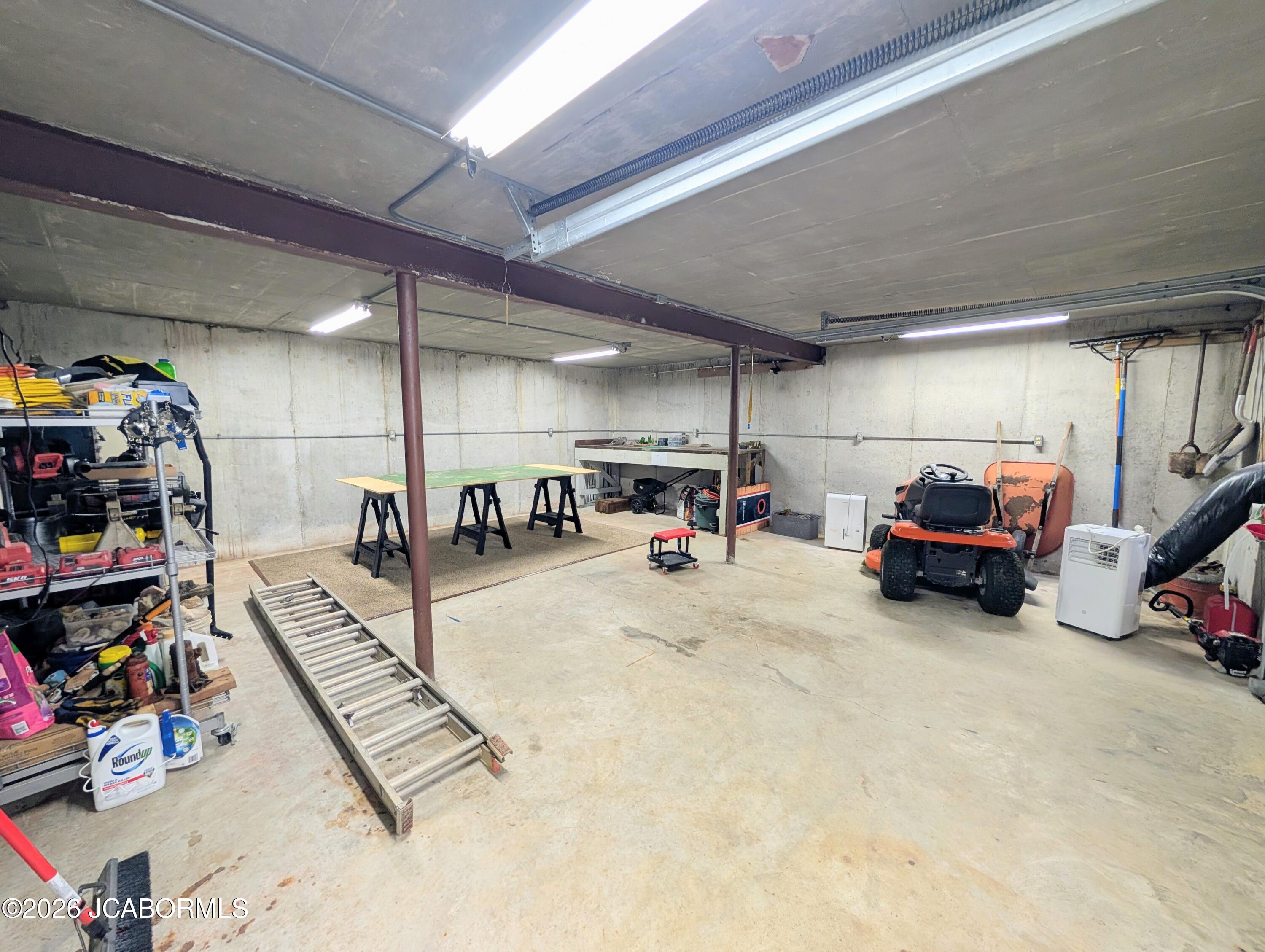 167 East Center Street Holts Summit, MO 65043 - Photo 35 of 54