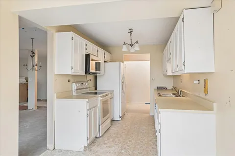 $375,000 | 1020 North Harlem Avenue, Unit 5C, River Forest, IL 60305