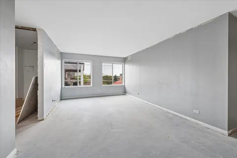 $375,000 | 1020 North Harlem Avenue, Unit 5C, River Forest, IL 60305