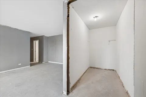 $375,000 | 1020 North Harlem Avenue, Unit 5C, River Forest, IL 60305