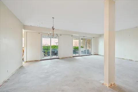 $375,000 | 1020 North Harlem Avenue, Unit 5C, River Forest, IL 60305