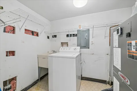 $375,000 | 1020 North Harlem Avenue, Unit 5C, River Forest, IL 60305
