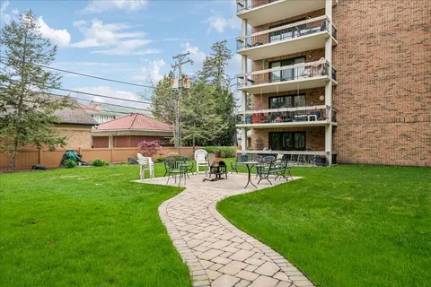 $375,000 | 1020 North Harlem Avenue, Unit 5C, River Forest, IL 60305