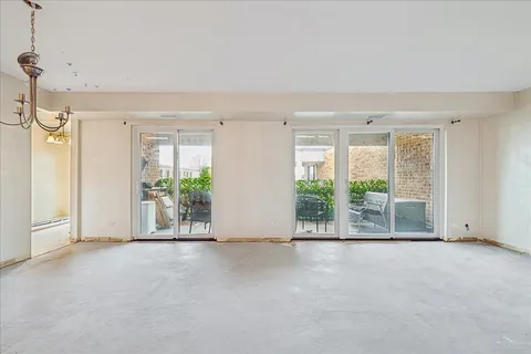 $375,000 | 1020 North Harlem Avenue, Unit 5C, River Forest, IL 60305