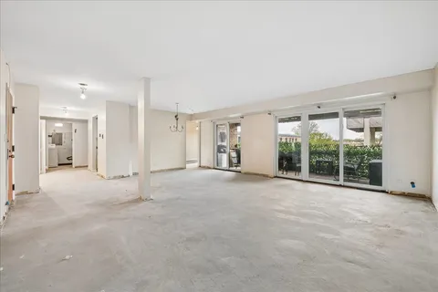 $375,000 | 1020 North Harlem Avenue, Unit 5C, River Forest, IL 60305