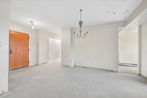 $375,000 | 1020 North Harlem Avenue, Unit 5C, River Forest, IL 60305