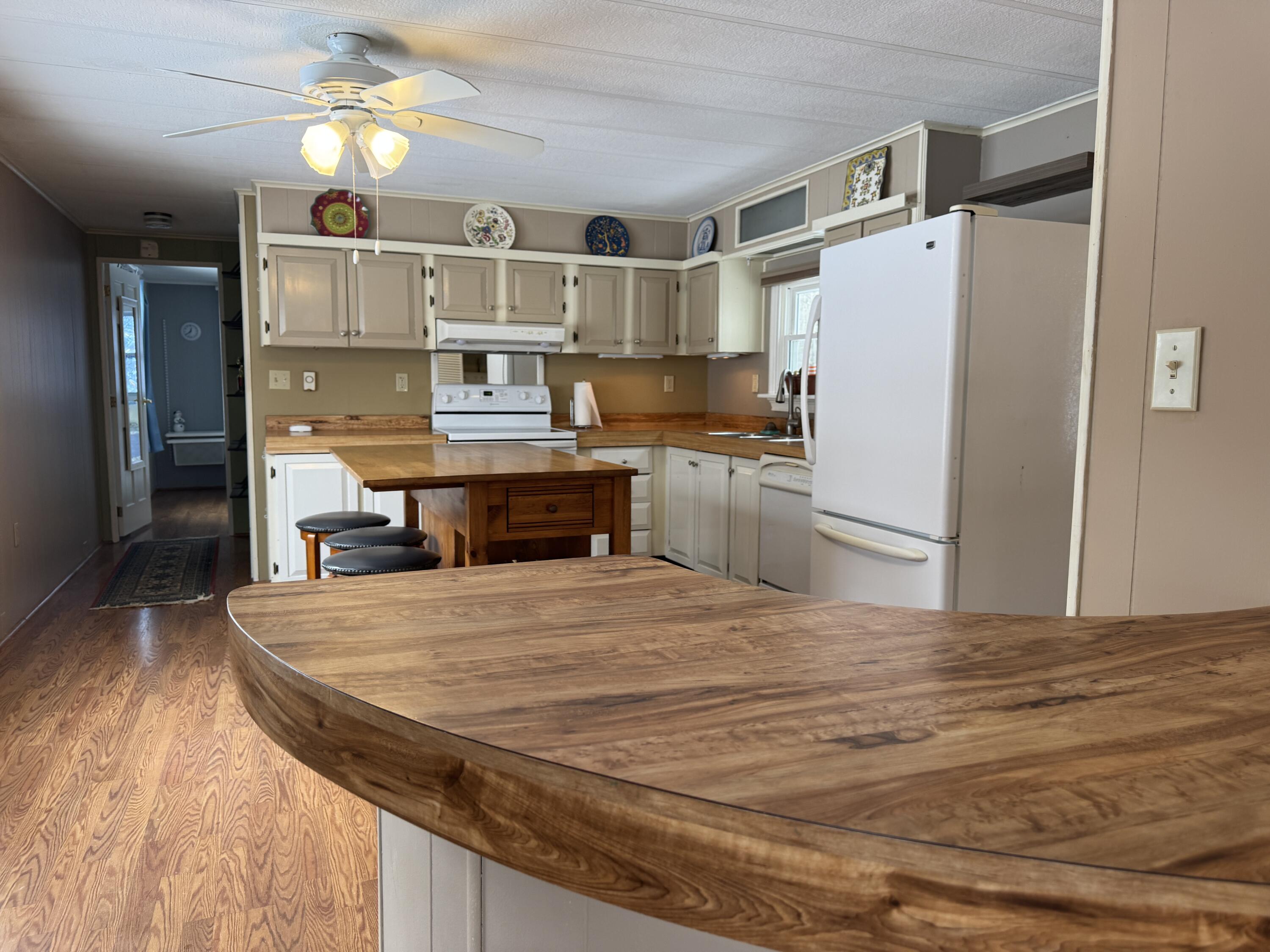 127 Shaker Road, Unit 17 Gray, ME 04039 - Photo 5 of 23 IMG_1414