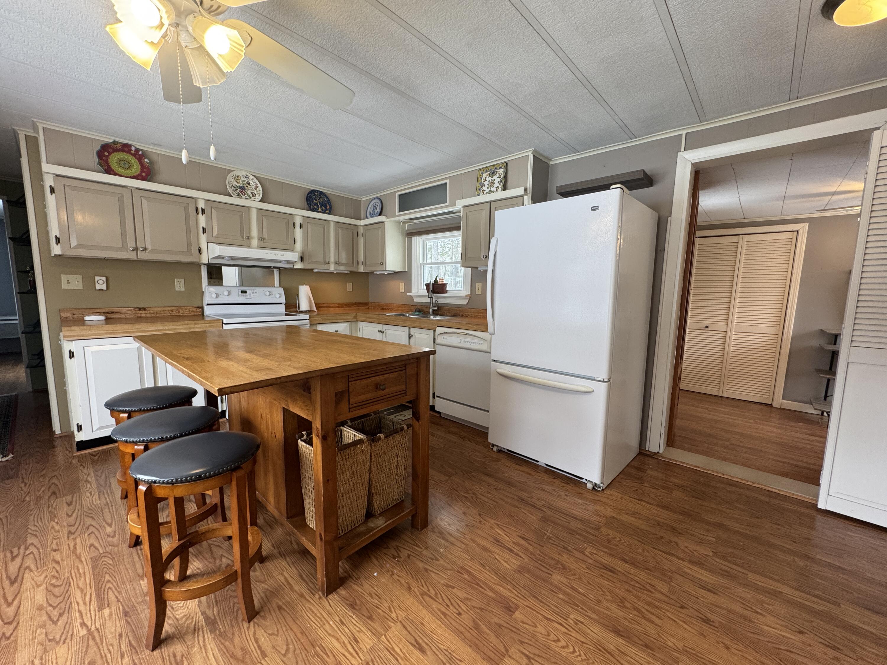 127 Shaker Road, Unit 17 Gray, ME 04039 - Photo 6 of 23 IMG_1416