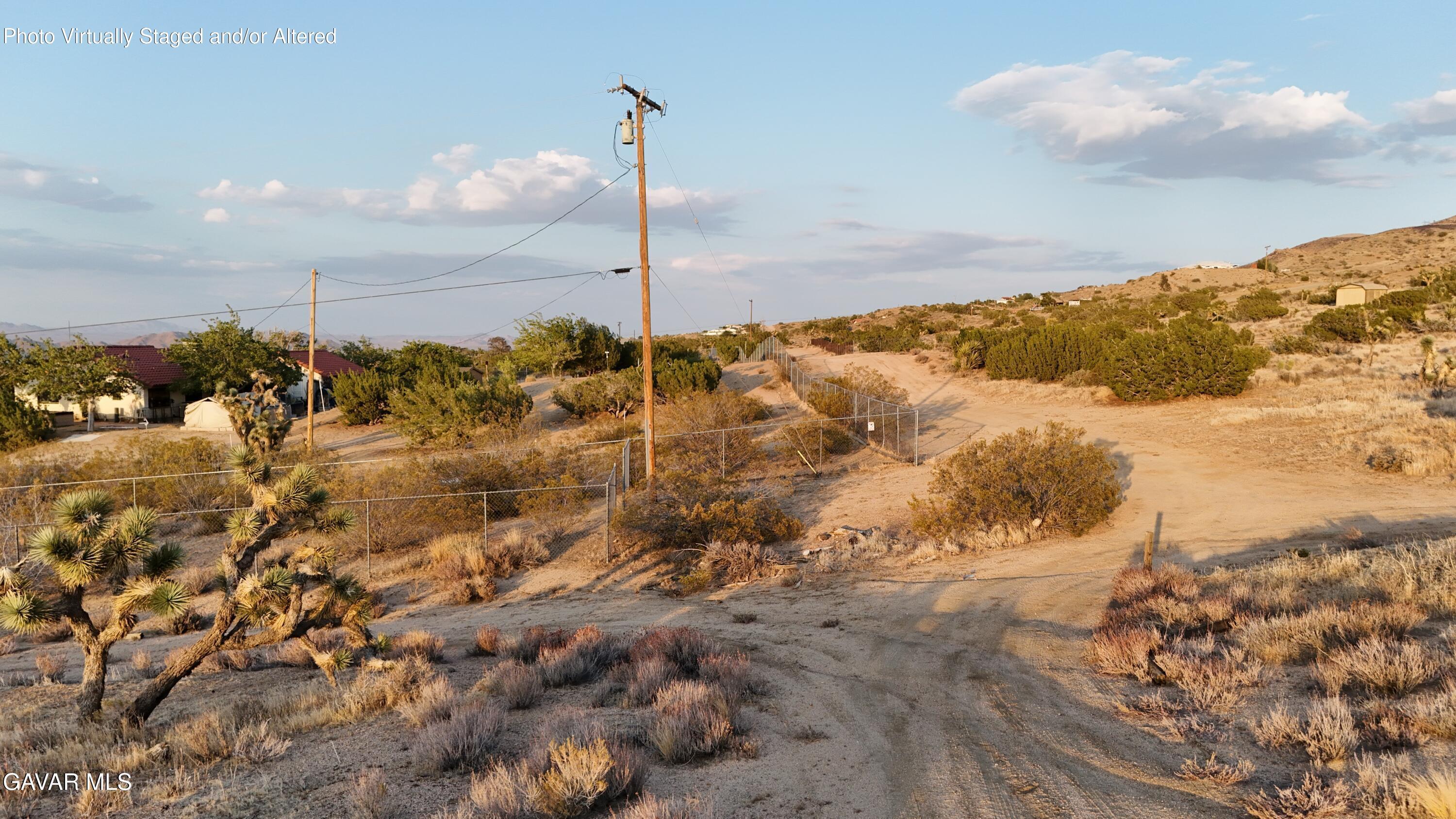 Mountain View Road Apple Valley, CA 92308 - Photo 9 of 13 a view of a city