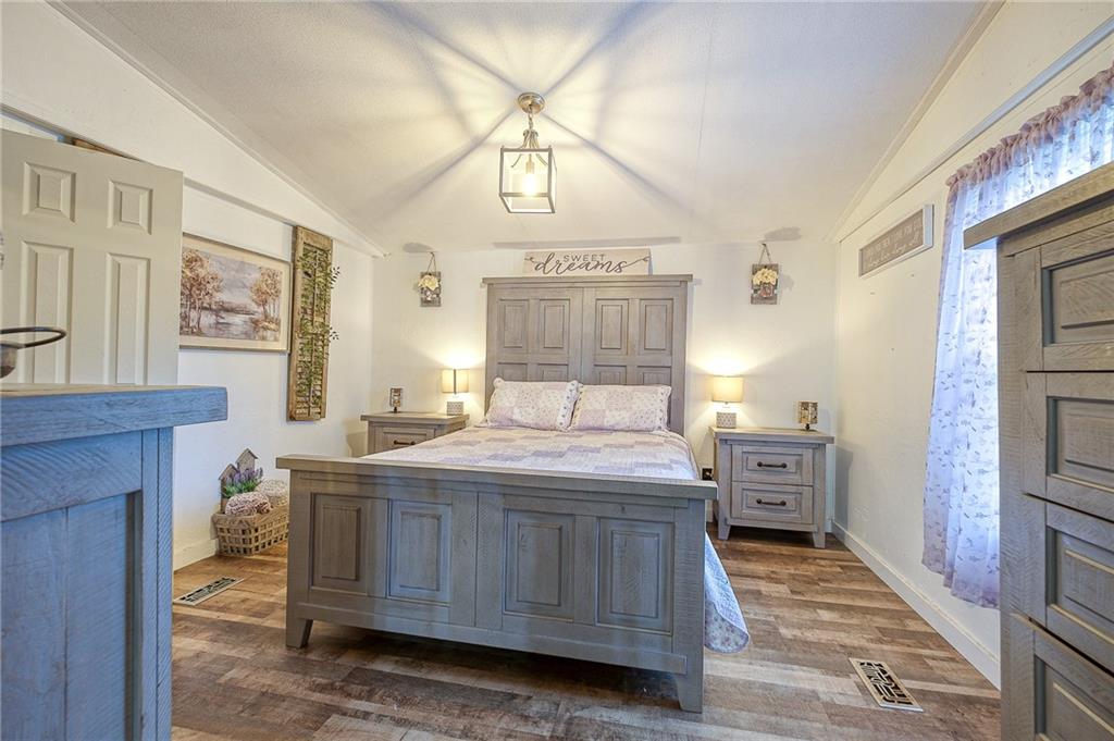 212 Hanover Kendall Road Clinton, PA 15026 - Photo 12 of 20 Gallery Image 12