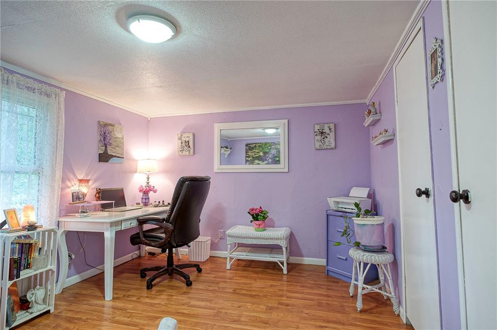 212 Hanover Kendall Road Clinton, PA 15026 - Photo 16 of 20 Gallery Image 16