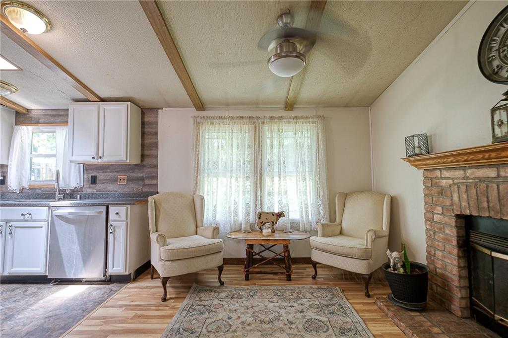 212 Hanover Kendall Road Clinton, PA 15026 - Photo 8 of 20 Gallery Image 8