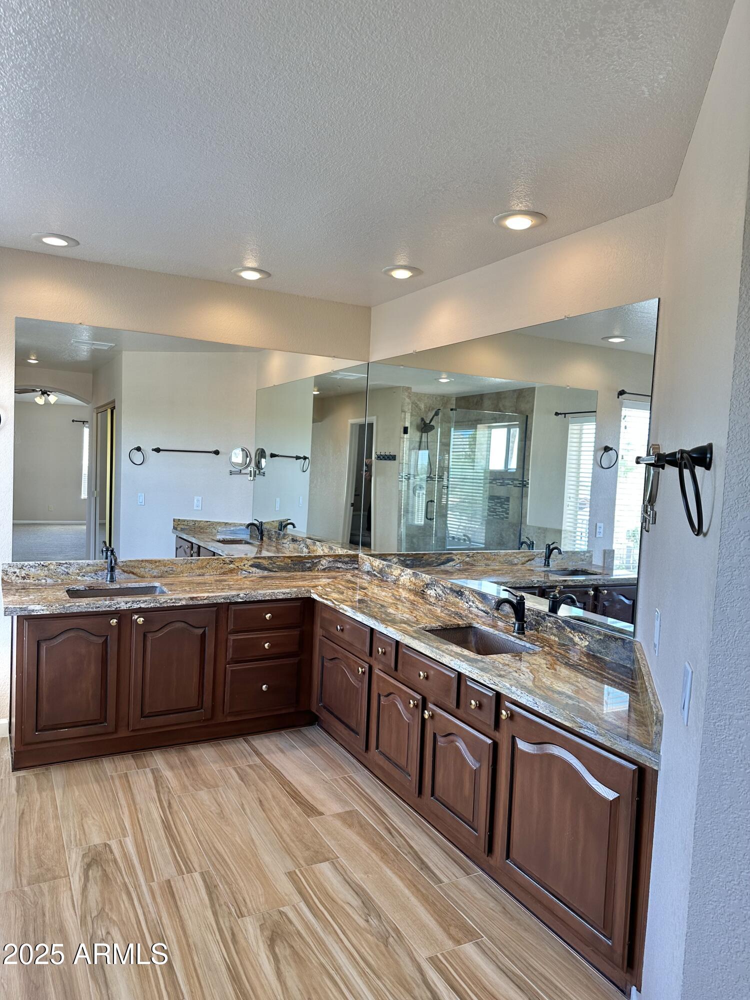 2549 East Desert Trumpet Road Phoenix, AZ 85048 - Photo 30 of 51 Primary suite bath