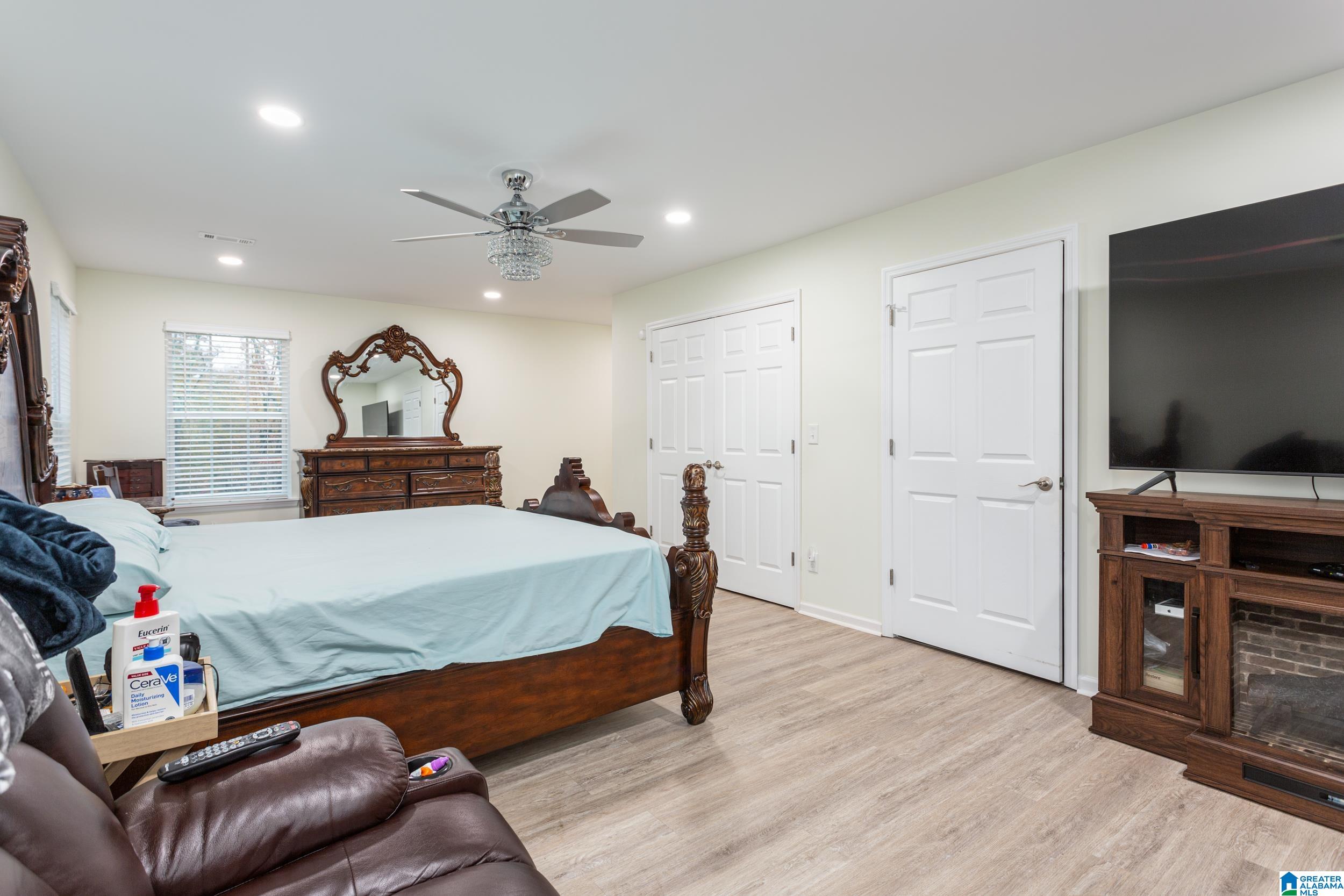 926 Cherokee Trail Anniston, AL 36206 - Photo 17 of 43