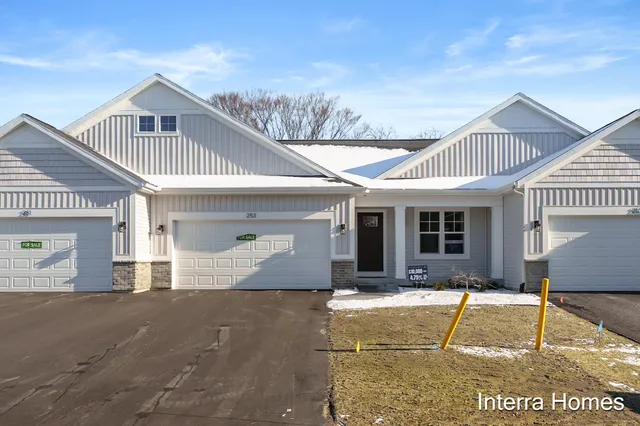 $349,900 | 253 Hickory Valley Drive, Kalamazoo, MI 49009