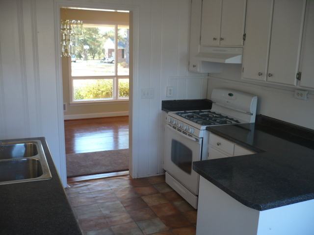 103 State Rd S-30-596 Clinton, SC 29325 - Photo 4 of 6 Gallery Image 4