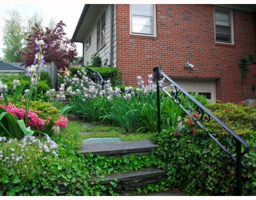 11 Old Tannery Road Providence, RI 02906 - Photo 12 of 12 Yard/Garden.