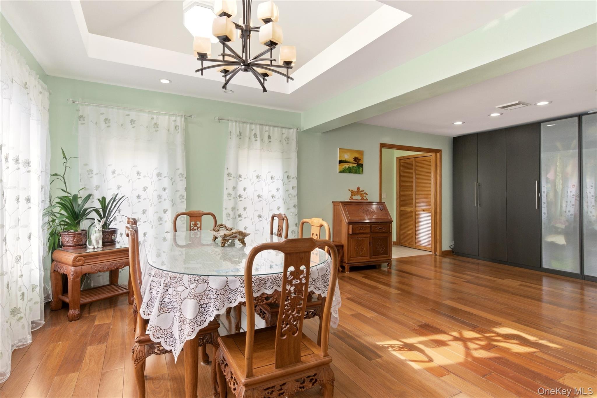 319 38th Road Queens, NY 11363 - Photo 10 of 41 Gallery Image 10