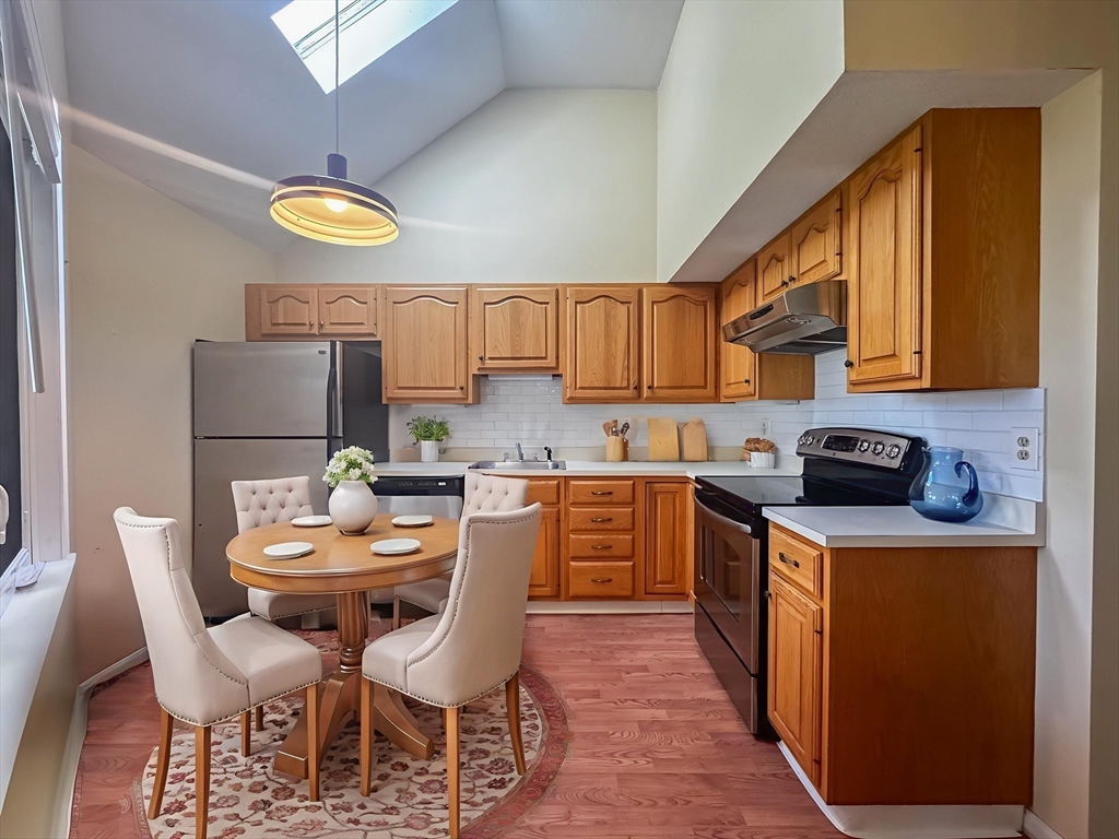 19 McIntosh Drive, Unit 19 Amherst, MA 01002 - Photo 13 of 33