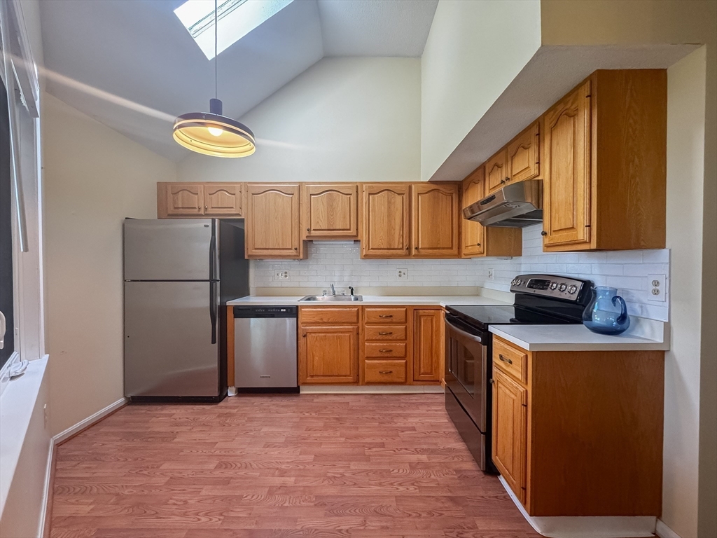 19 McIntosh Drive, Unit 19 Amherst, MA 01002 - Photo 14 of 33